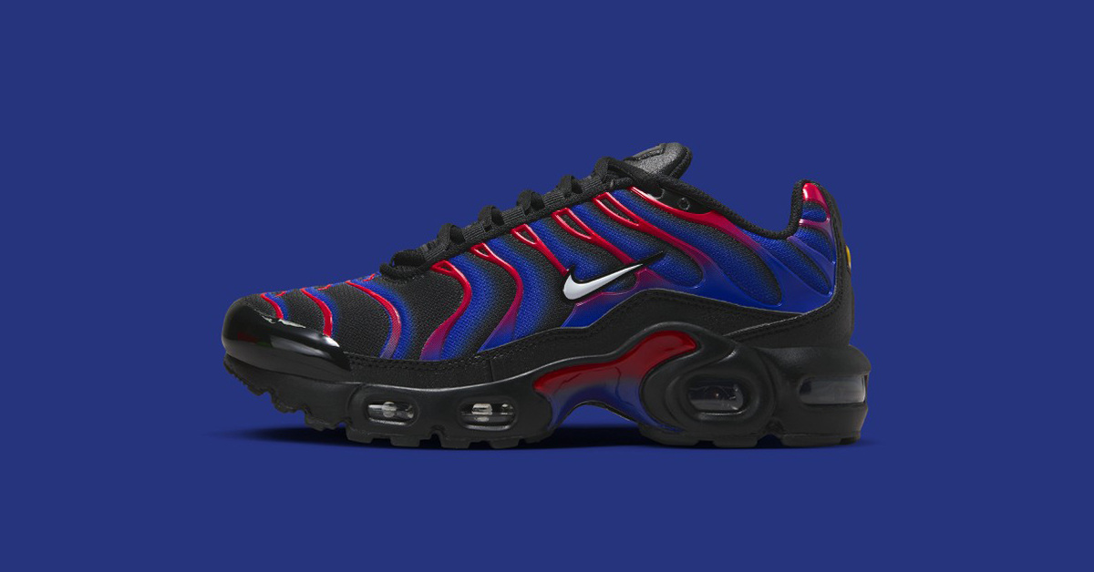 Spiderman Style Der neue Nike Air Max Plus in Rot und Blau Grailify